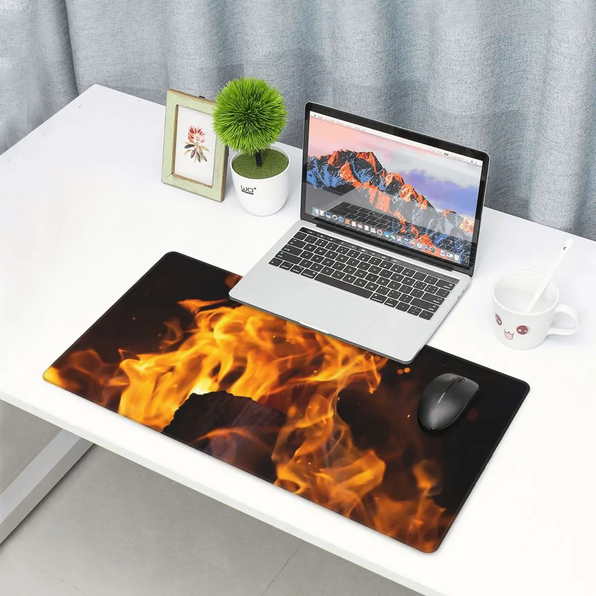 Alas Mouse Besar Motif Api dan - Gaming Accessories For Free Fire ulasan dan harga